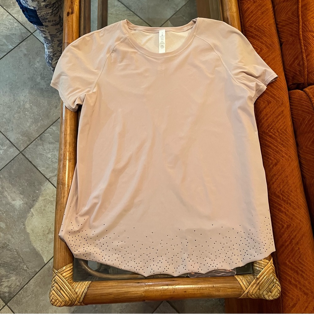 Lululemon quick pace short sleeve size 6